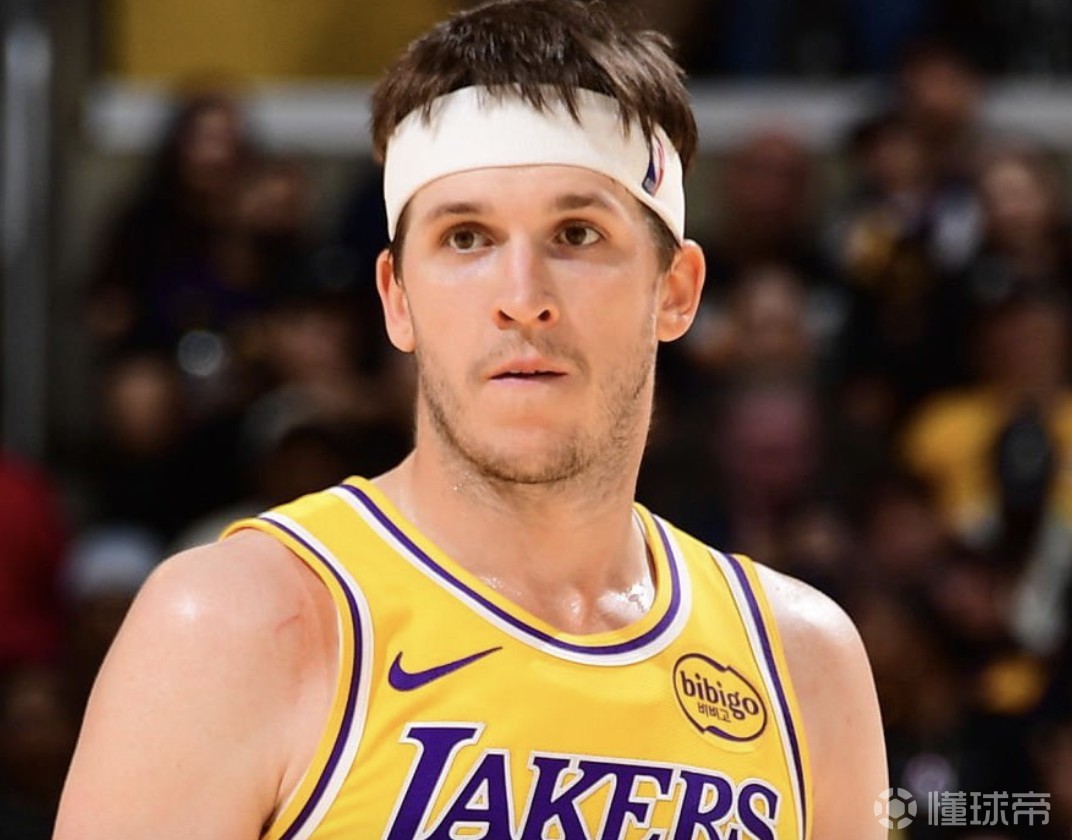 里夫斯谈故意罚球不中：之前我犯了错误，当时只想着拼一把