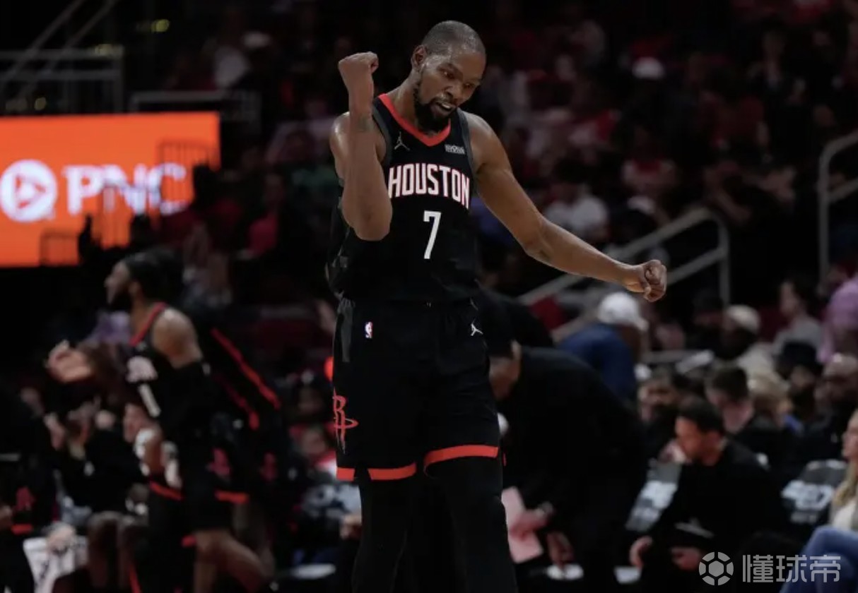 杜兰特谈关键中投：暂停时我也挺紧张，努力凭基本功将球投进